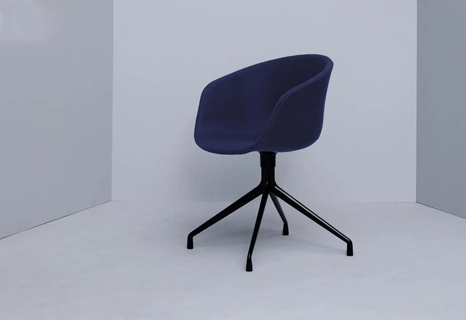 AAC 21 Chair