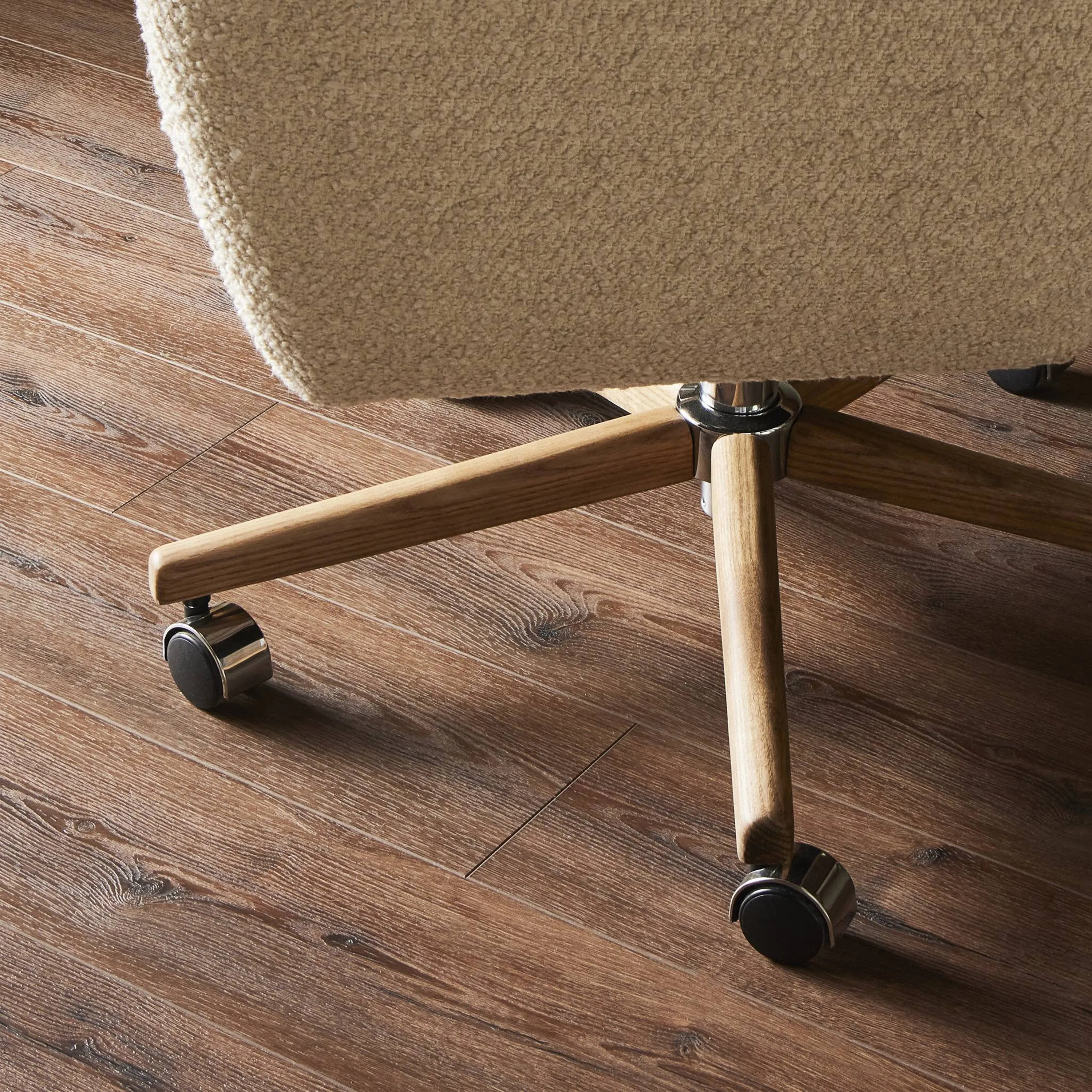 Adjustable Toasty Desk Chair
