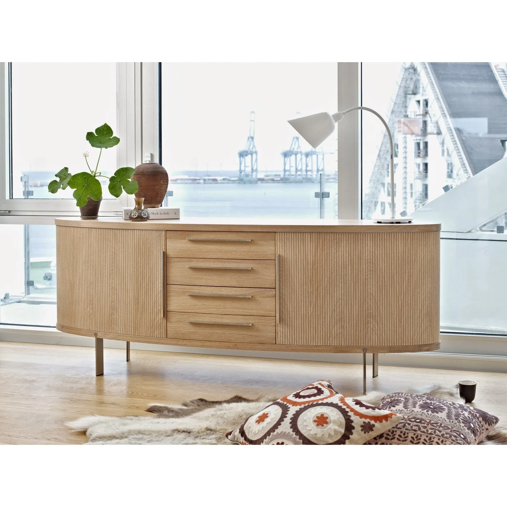 AK1300 Sideboard