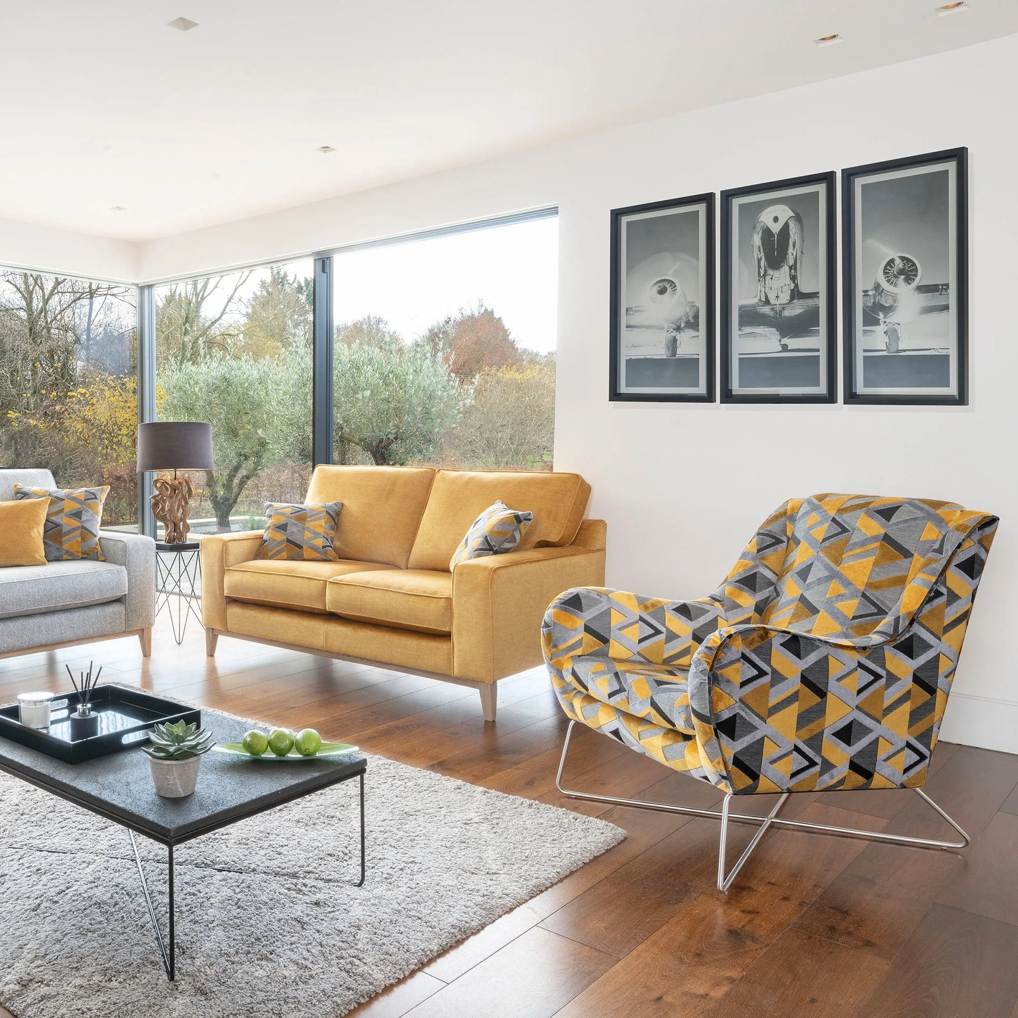 Anneka - Accent Chair In Fabric