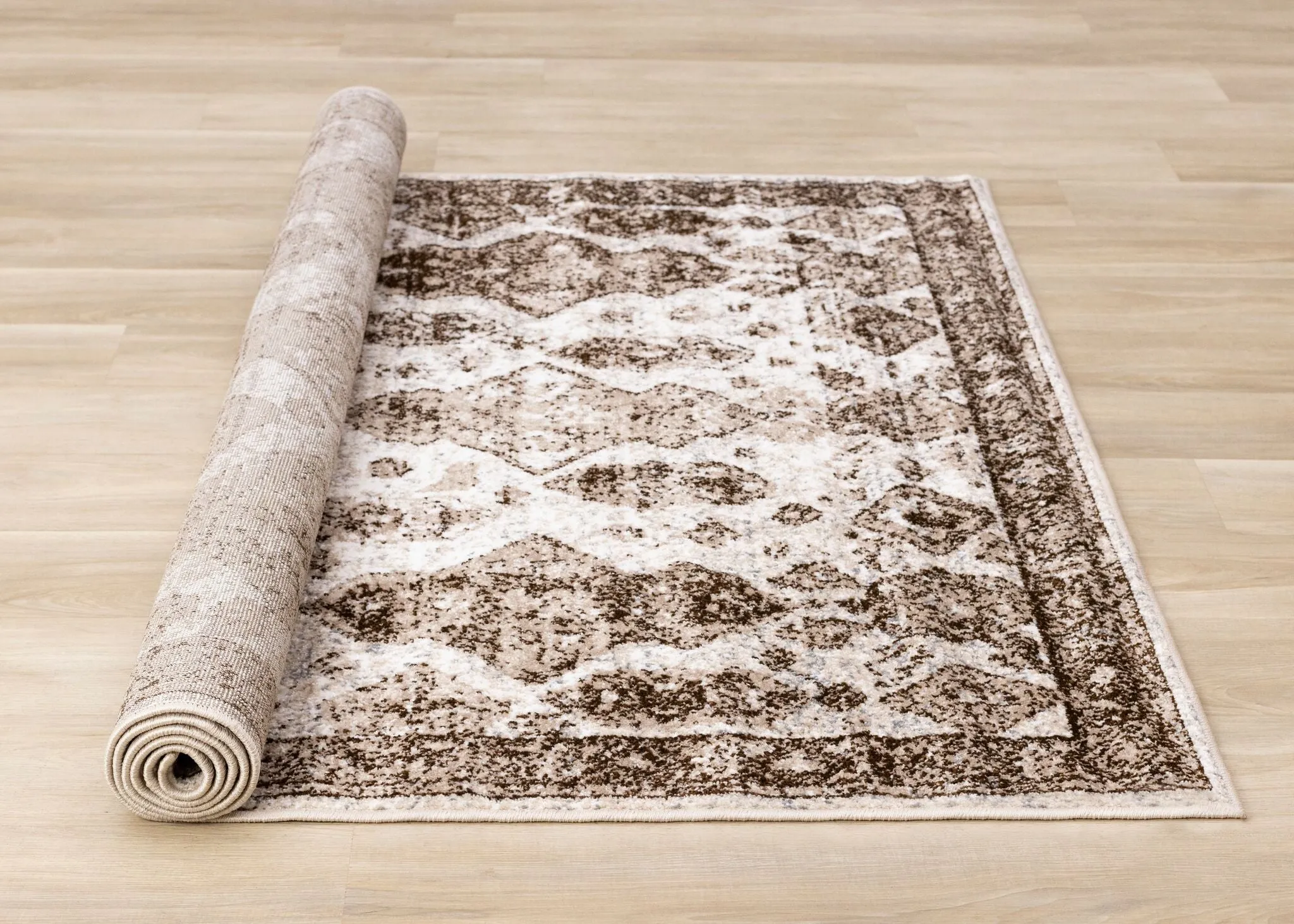 Antique Charm 6'7" x 9'6" Distressed Classic Area Rug - Brown, Grey, White