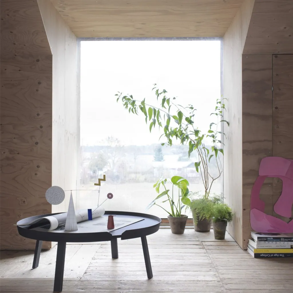 Around Coffee Table, XL, Black