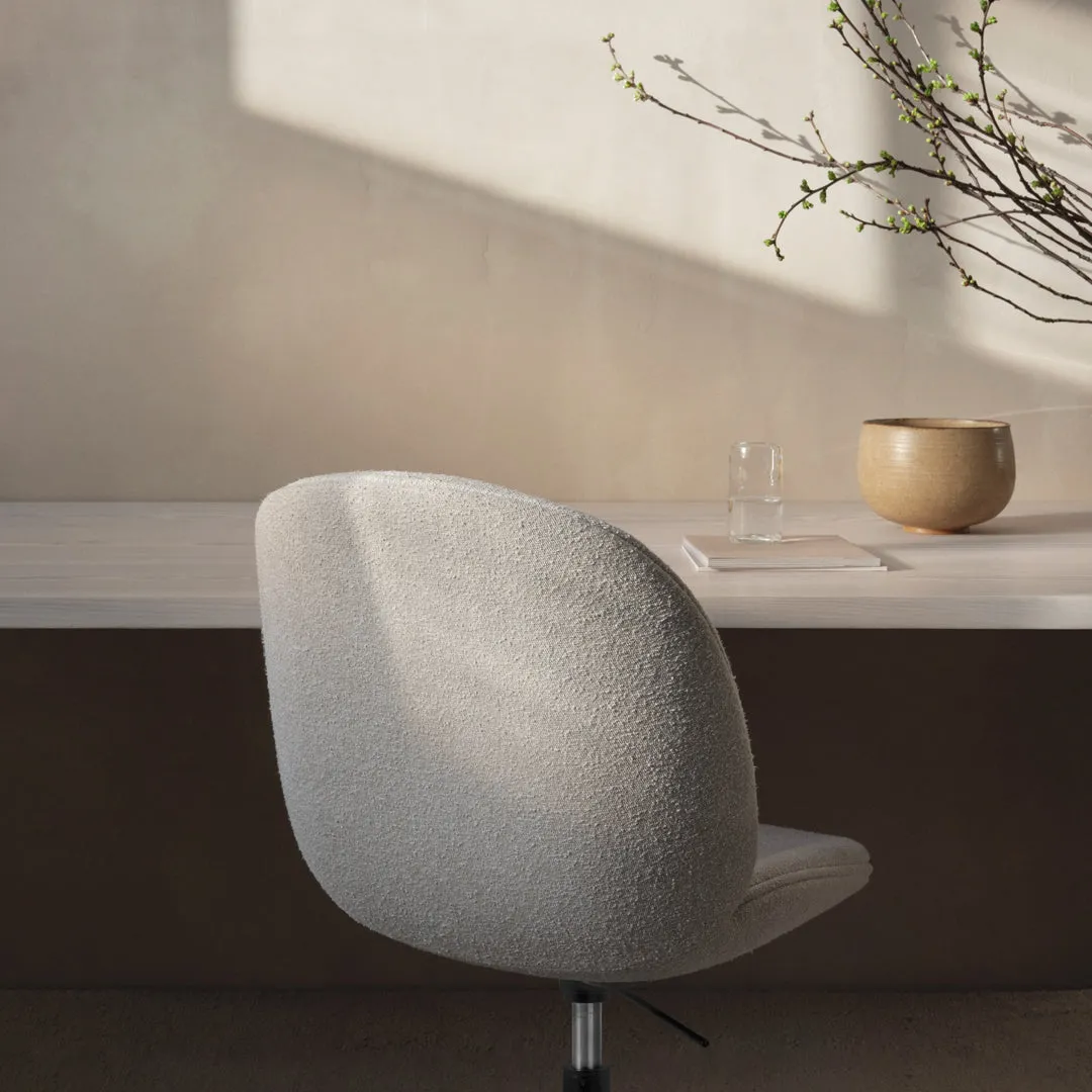 Beetle Meeting Chair - 4-Star Base w/ Casters - Height Adjustable - Fully Upholstered