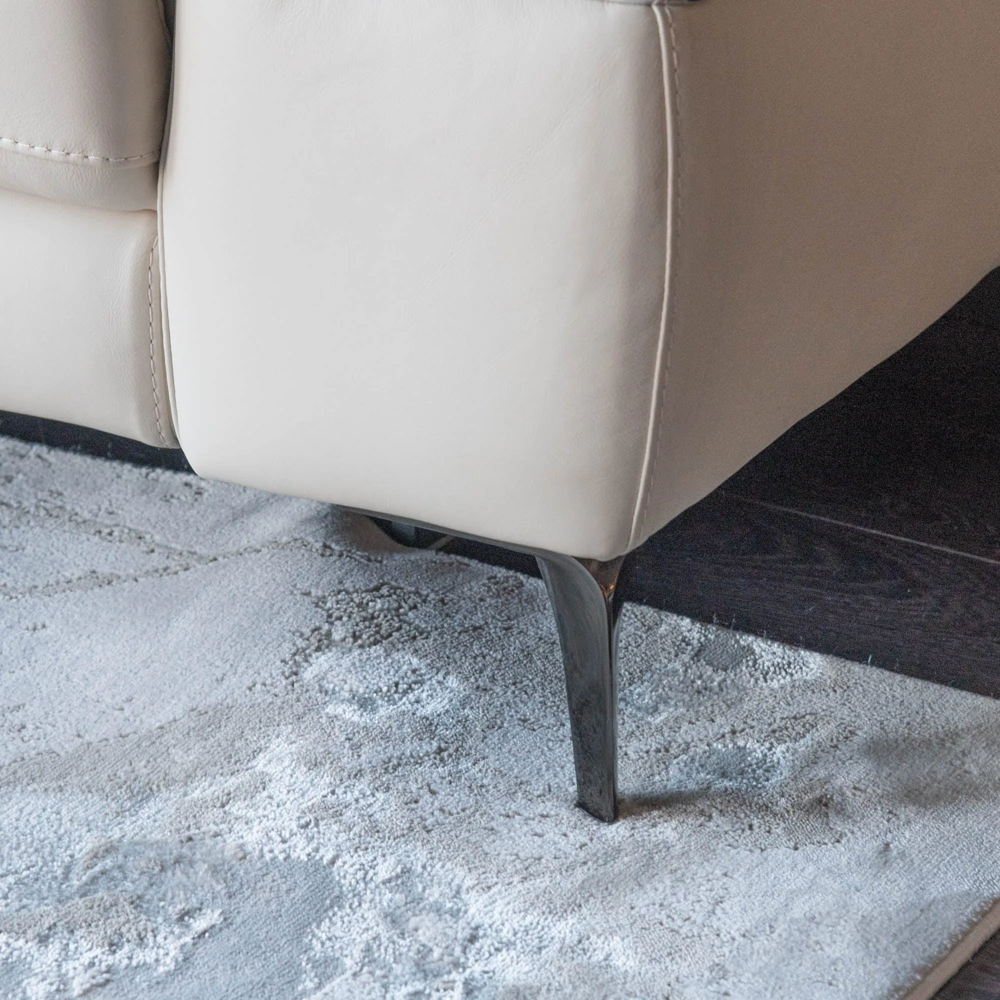 Berlinetta - 2.5 Seat Power Recliner Sofa In Leather