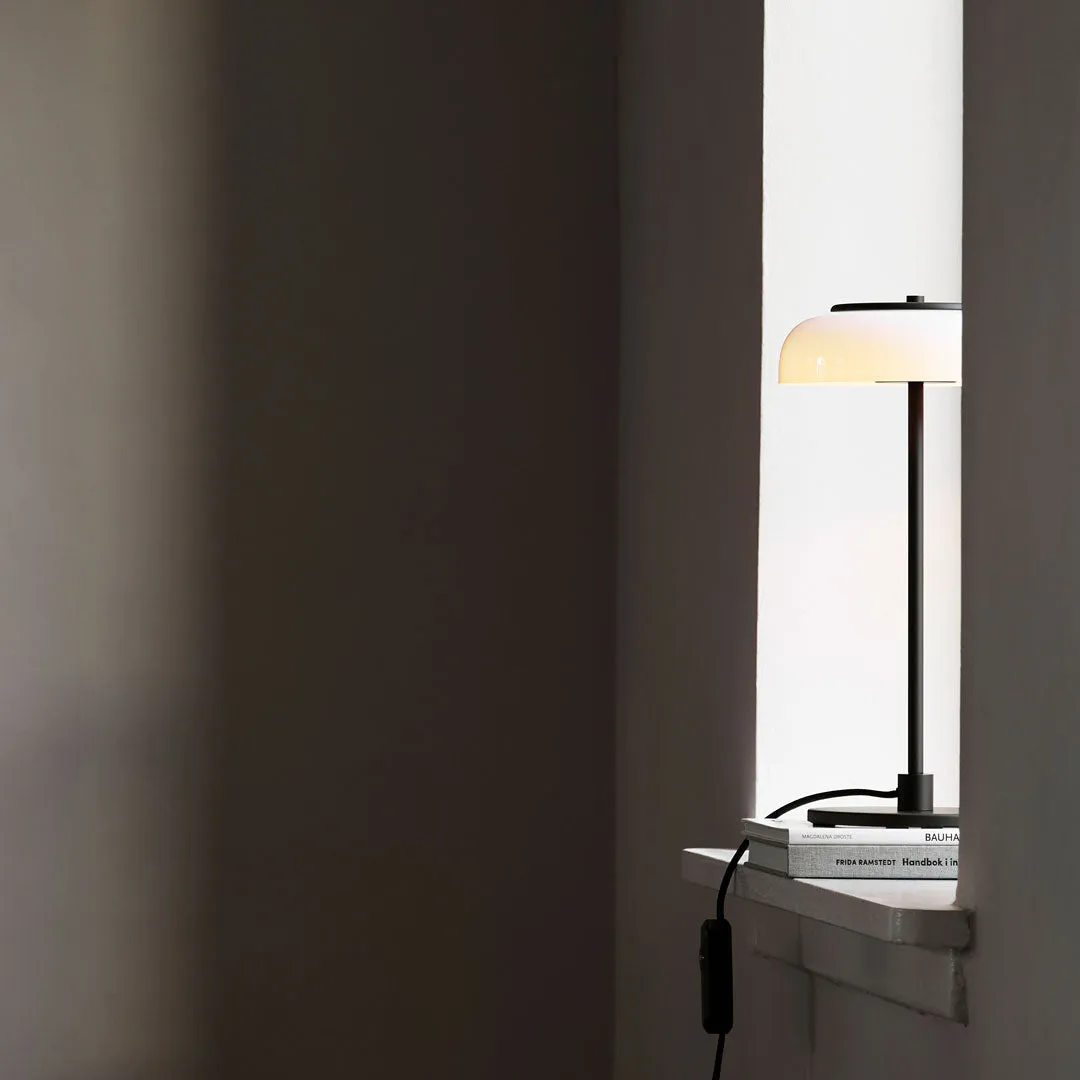 Blossi Table Lamp
