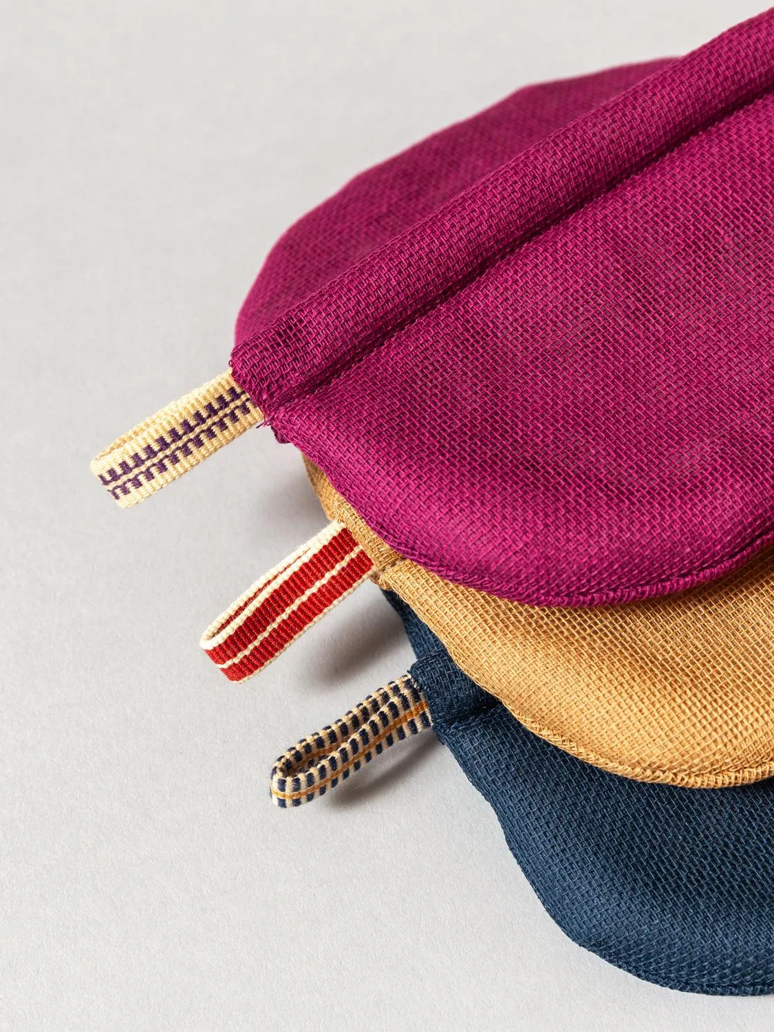 Caya Pot Holder