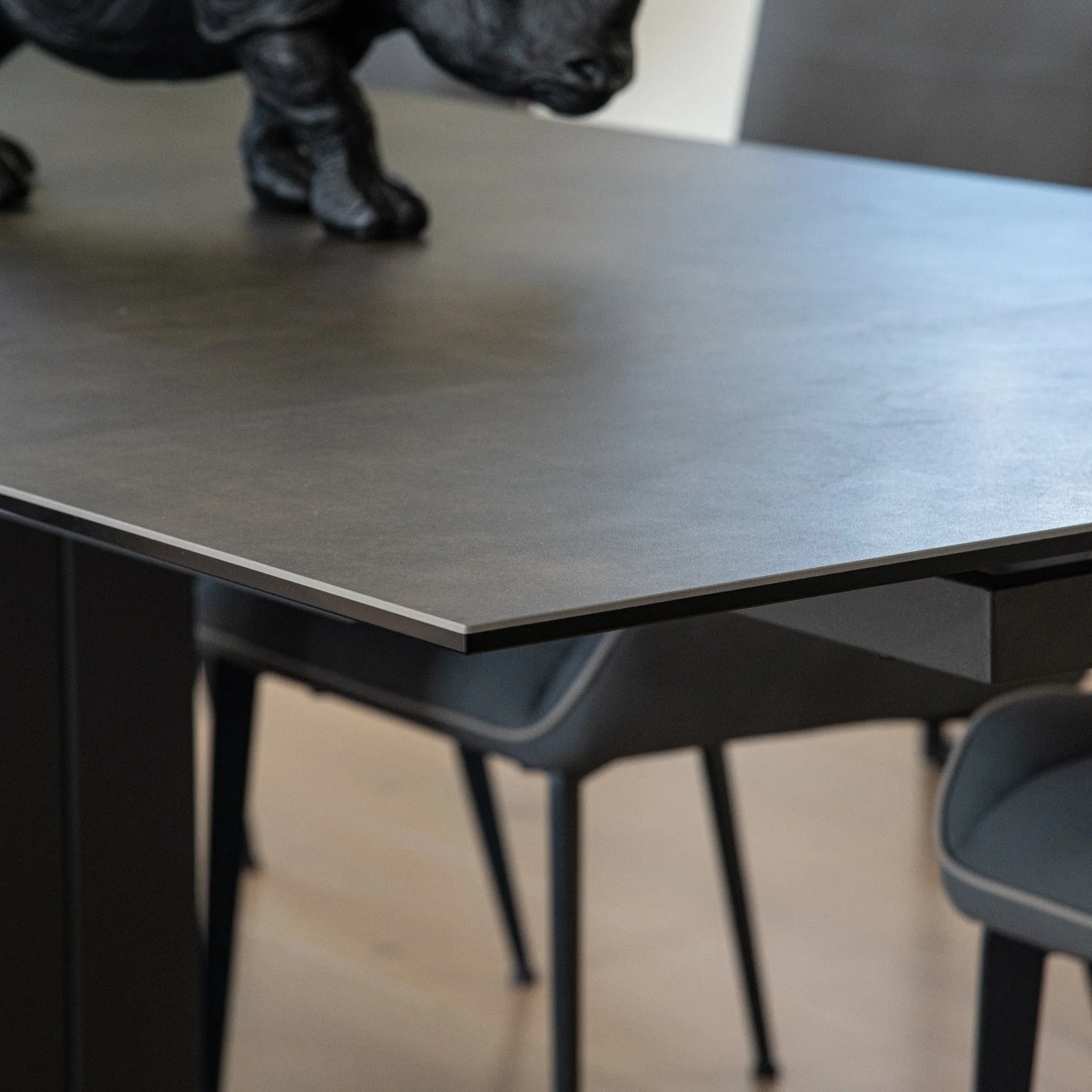 Cento - 160cm Extending Dining Table In Ceramic