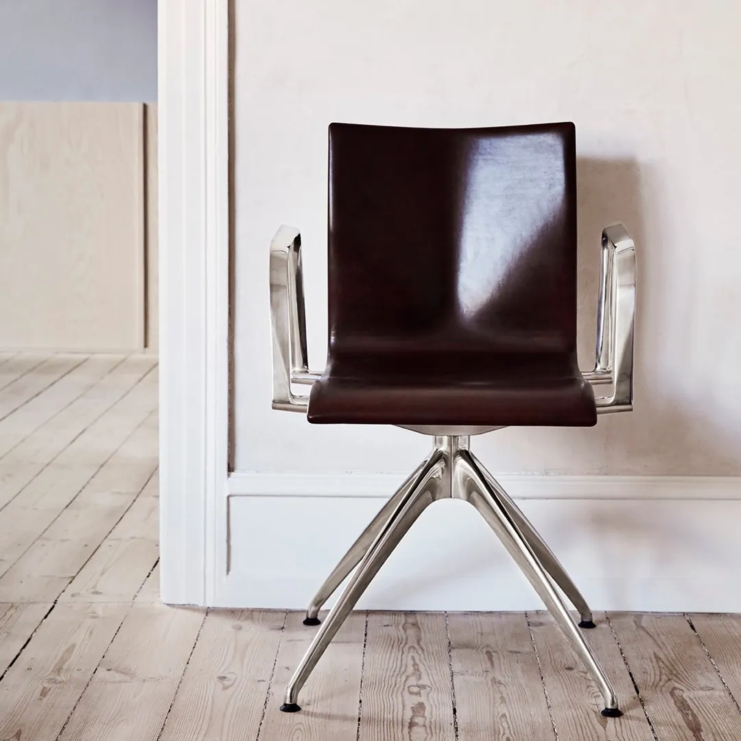 Chairik XL 137 Armchair - Fully Upholstered
