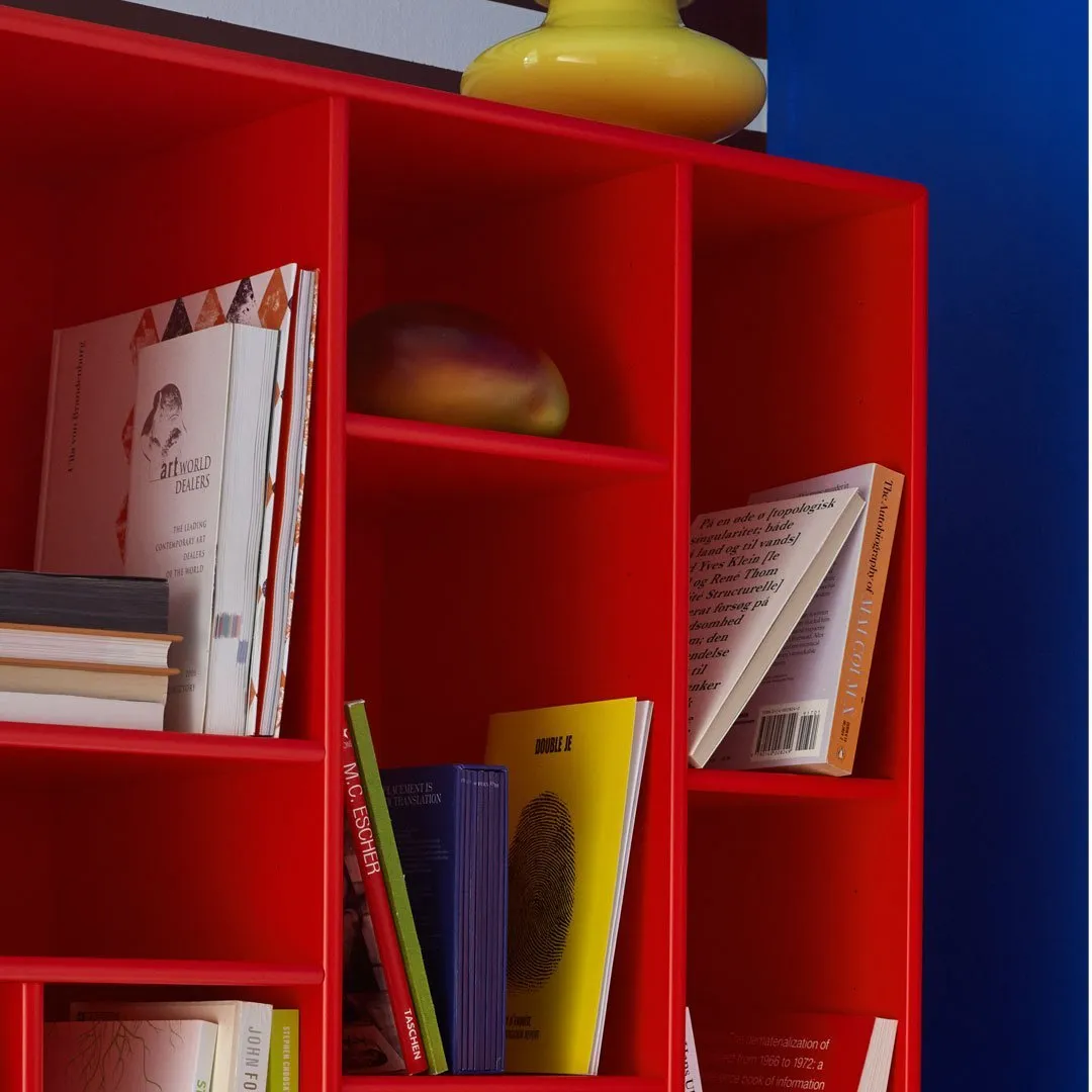 Compile Wall-Mounted Bookshelf