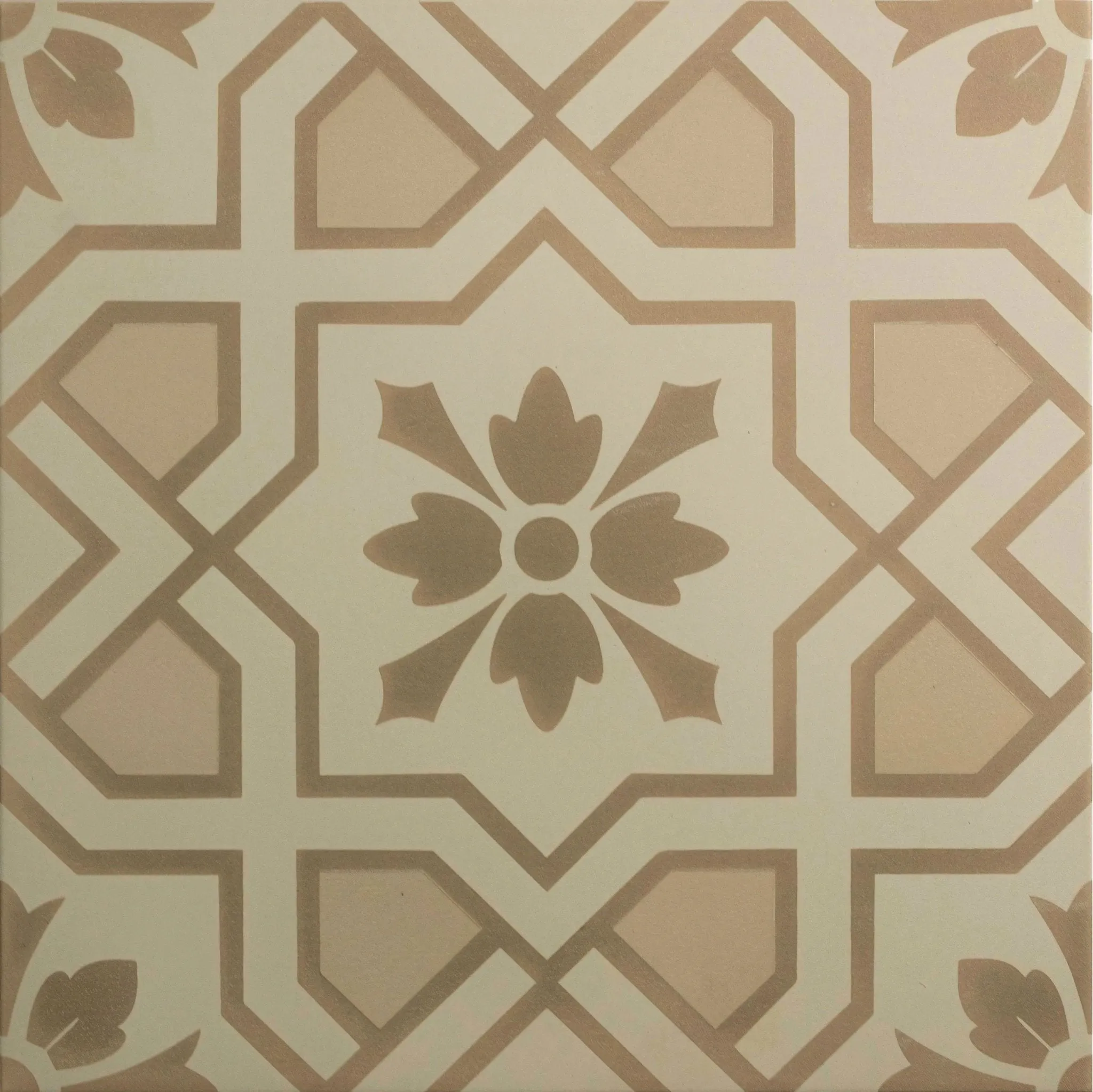 Cotehele Taupe On Chalk