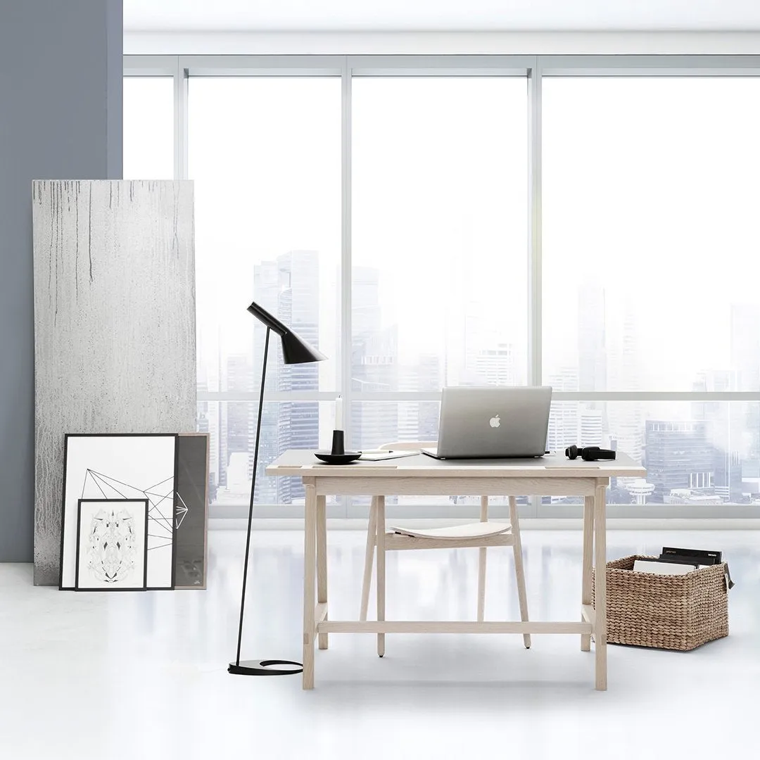 D1 Desk