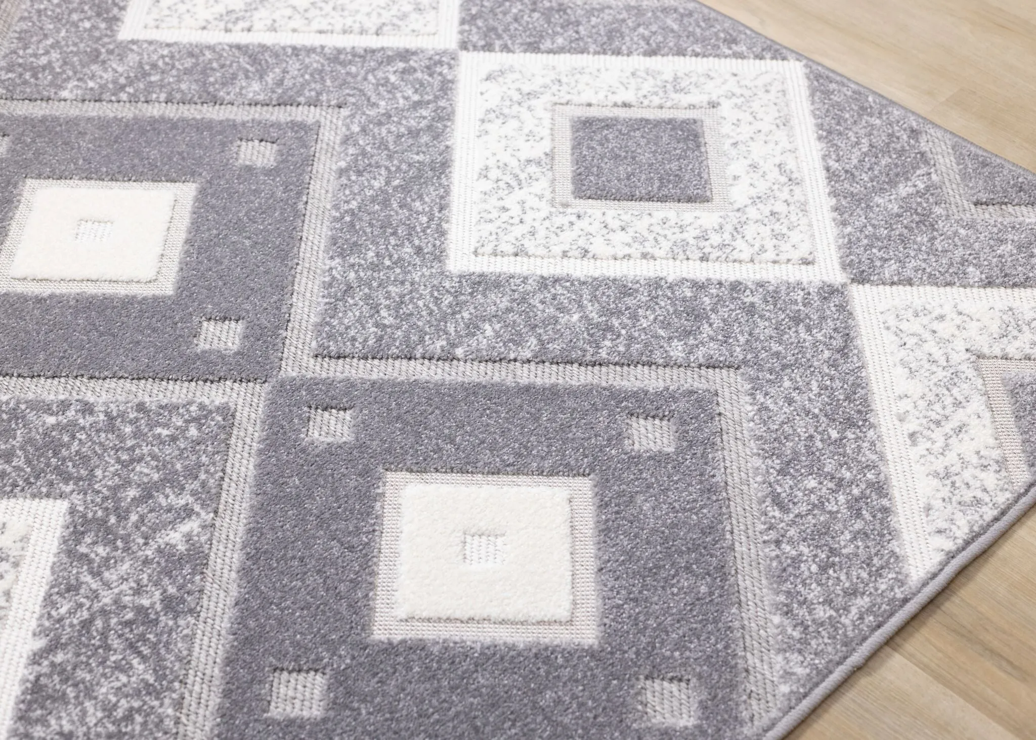 Diamond Mist 5'3" x 7'7" Diamond Pattern Area Rug - Grey, White