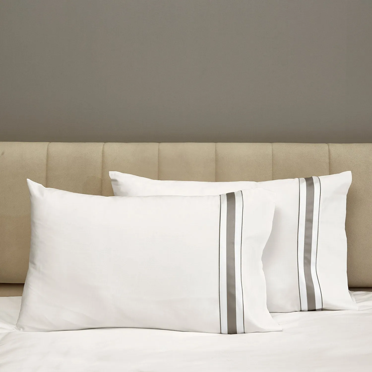 Dimora Sheets & Pillowcases, Pearl/Lead Grey