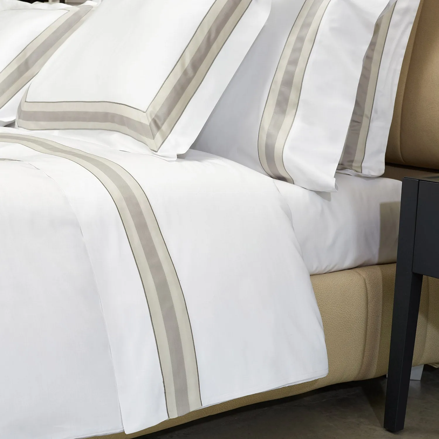 Dimora Sheets & Pillowcases, White/Silver Moon