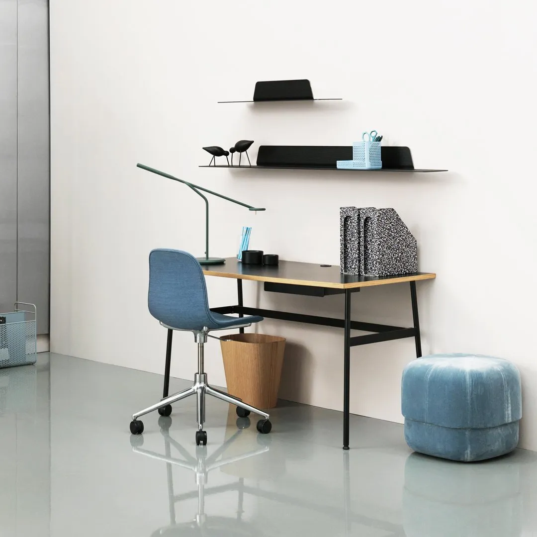 Form Chair - 5W Swivel Base w/ Gaslift - Upholstered