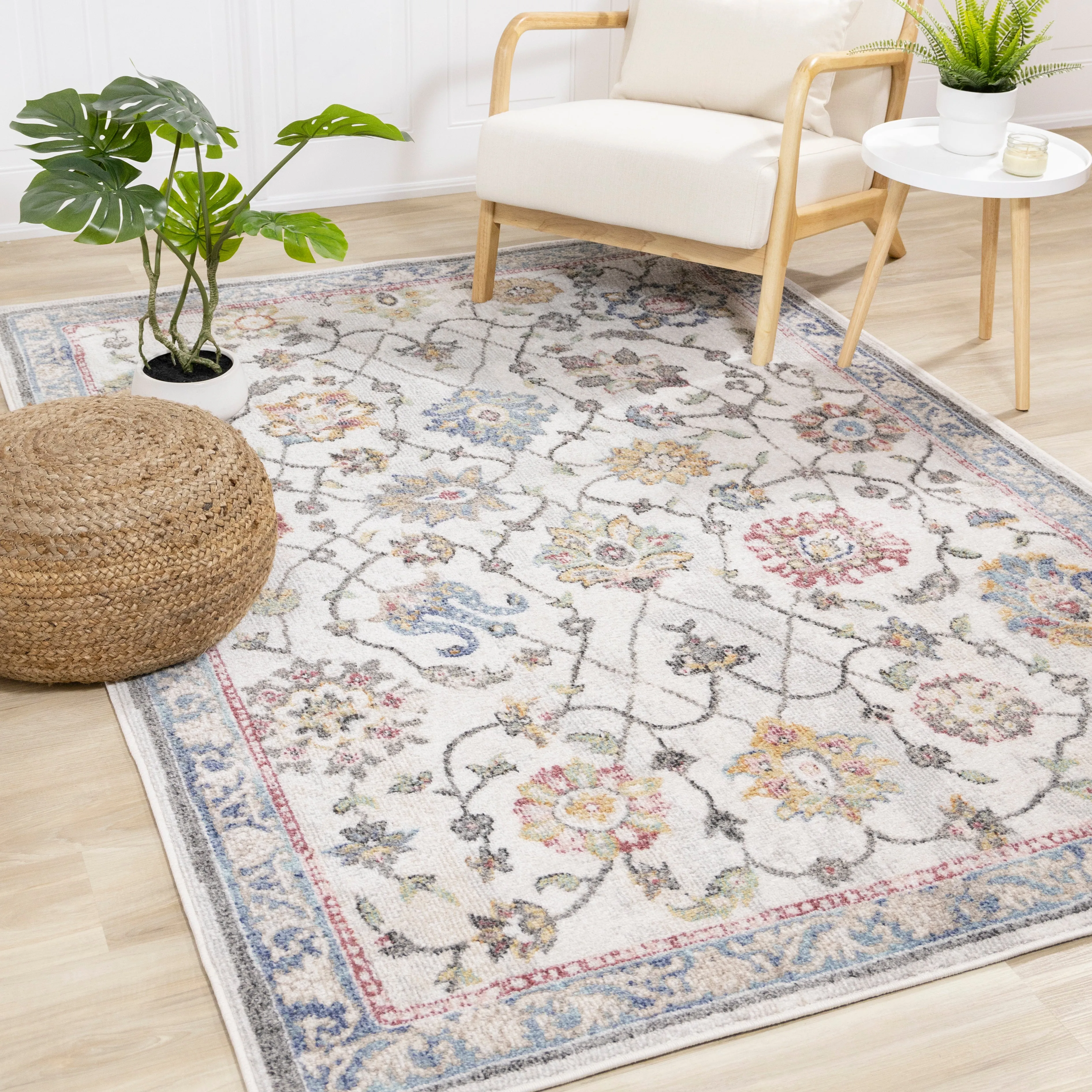 Fresco 5'3" x 7'7" Floral Border Area Rug
