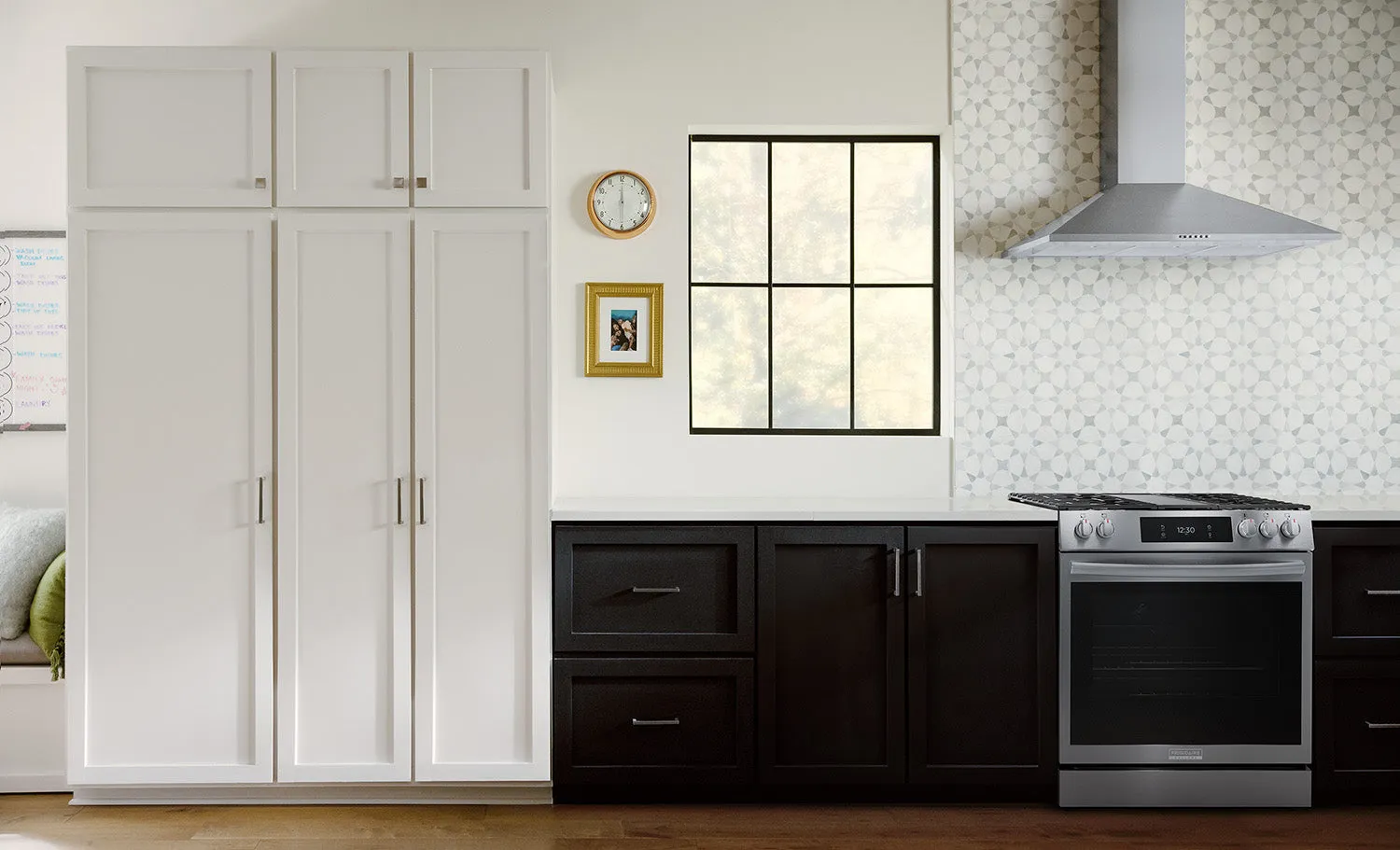 Frigidaire Gallery Stainless Steel 30" Front Control Gas Range with Total Convection (6.1 Cu. Ft) - GCFG3060BF