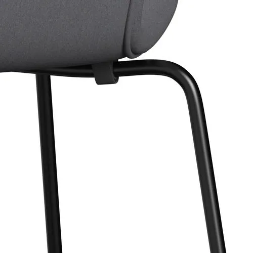 Fritz Hansen Series 7™ Chair Full Upholstery, Black/Comfort Grey (C01012)