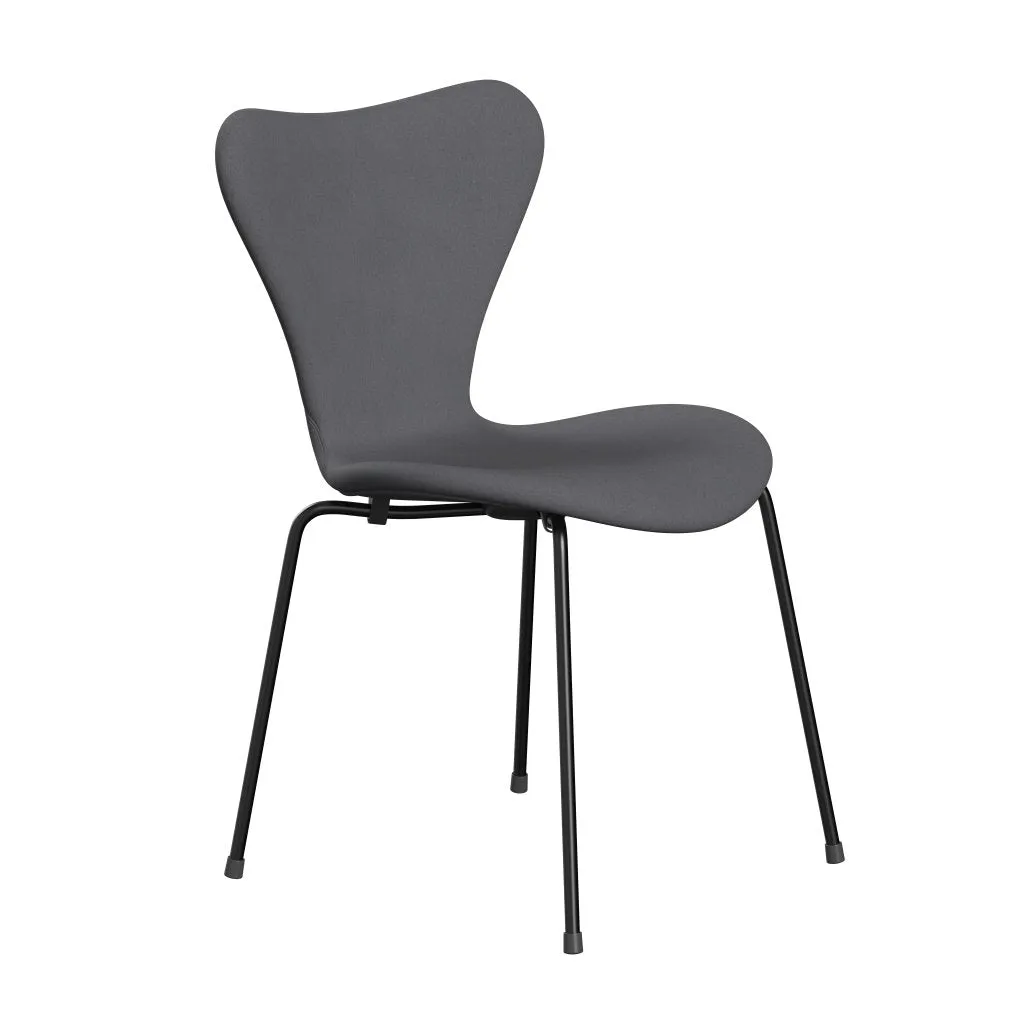 Fritz Hansen Series 7™ Chair Full Upholstery, Black/Comfort Grey (C01012)