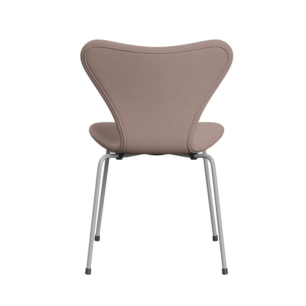 Fritz Hansen Series 7™ Chair Full Upholstery, Nine Grey/Christianshavn Light Red Uni