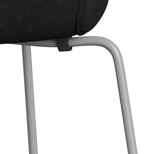 Fritz Hansen Series 7™ Chair Full Upholstery, Nine Grey/Remix Dark Blue Aubergine