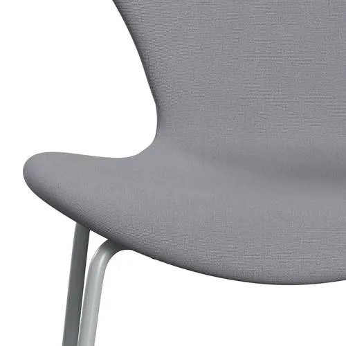 Fritz Hansen Series 7™ Chair Full Upholstery, Silver Grey/Christianshavn Light Grey Plain