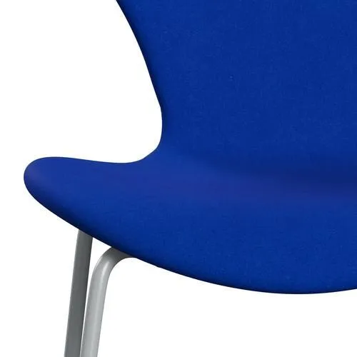 Fritz Hansen Series 7™ Chair Full Upholstery, Silver Grey/Divina Blue
