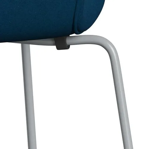Fritz Hansen Series 7™ Chair Full Upholstery, Silver Grey/Divina Coral Green