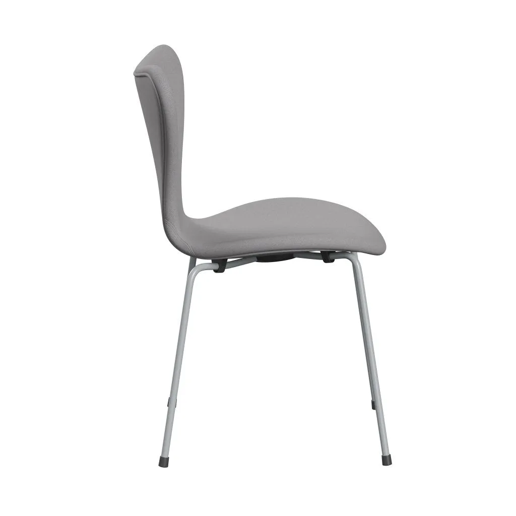 Fritz Hansen Series 7™ Chair Full Upholstery, Silver Grey/Remix Grey/Green
