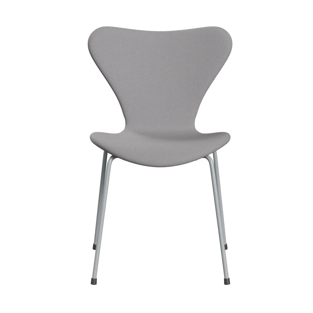 Fritz Hansen Series 7™ Chair Full Upholstery, Silver Grey/Remix Grey/Green