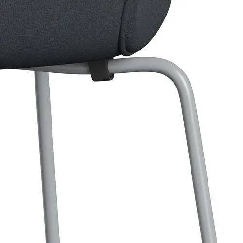 Fritz Hansen Series 7™ Chair Full Upholstery, Silver Grey/Tonus Dark Grey