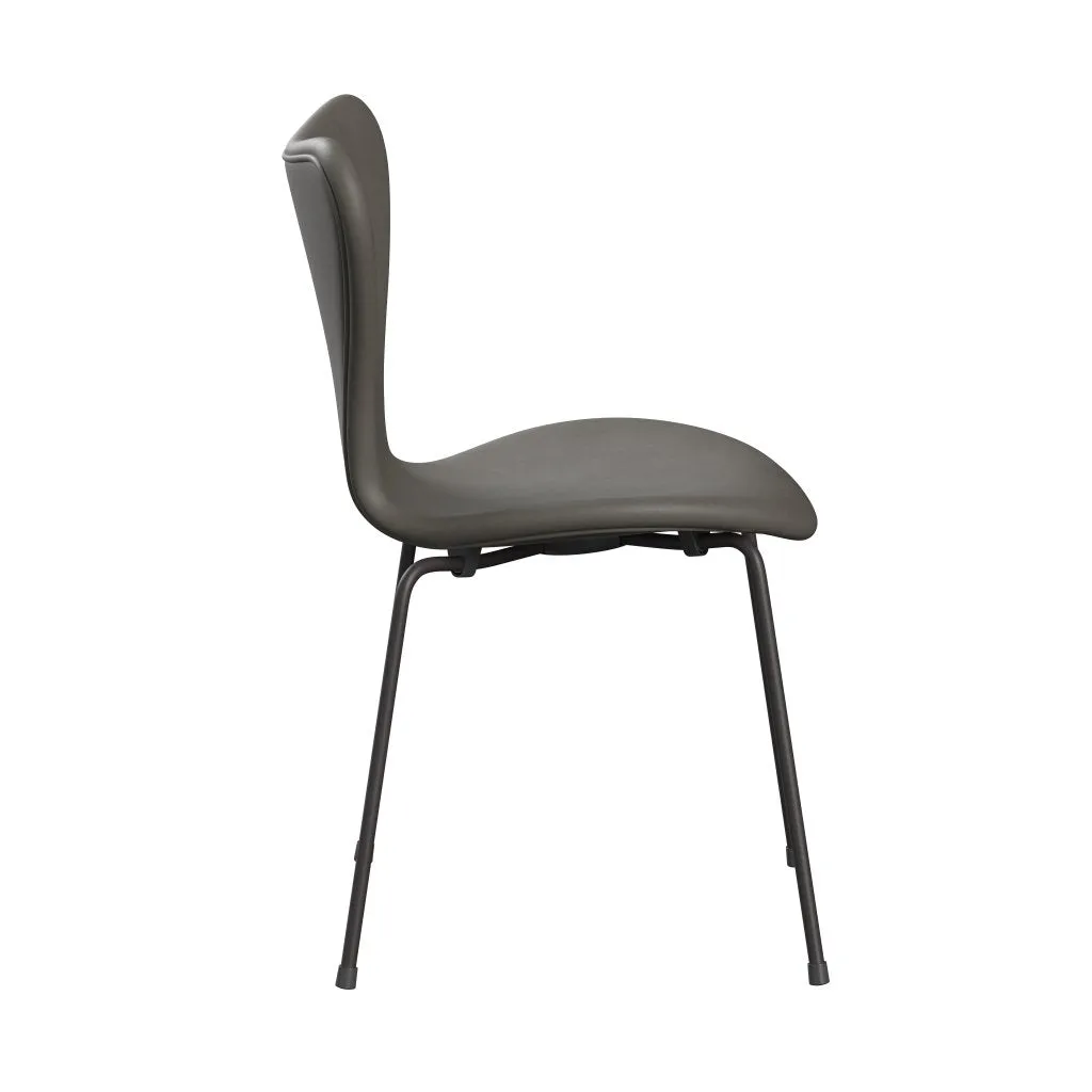 Fritz Hansen Series 7™ Chair Full Upholstery, Warm Graphite/Essential Lava