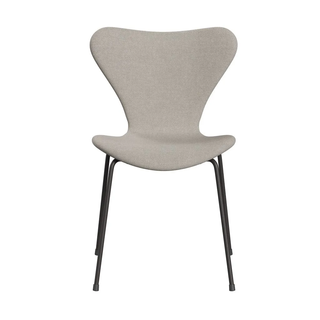 Fritz Hansen Series 7™ Chair Full Upholstery, Warm Graphite/Hallingdal Light Grey (Hal103)