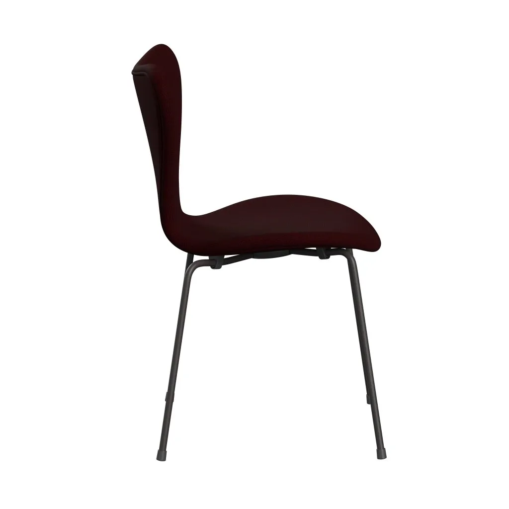 Fritz Hansen Series 7™ Chair Full Upholstery, Warm Graphite/Hallingdal Wine Red