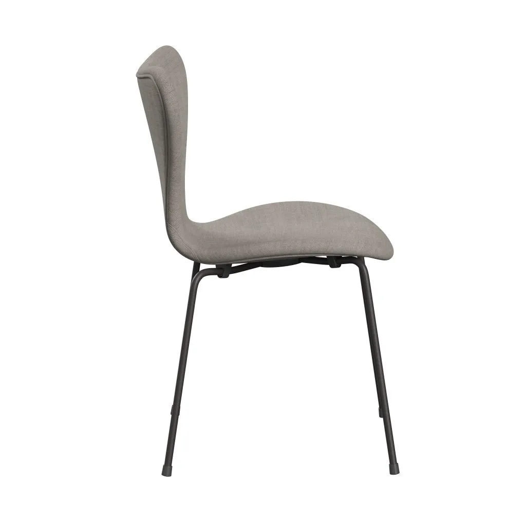 Fritz Hansen Series 7™ Chair Full Upholstery, Warm Graphite/Remix Grey (Rem126)
