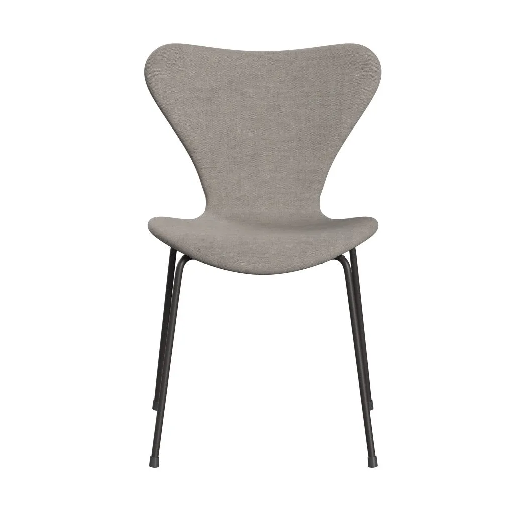 Fritz Hansen Series 7™ Chair Full Upholstery, Warm Graphite/Remix Grey (Rem126)
