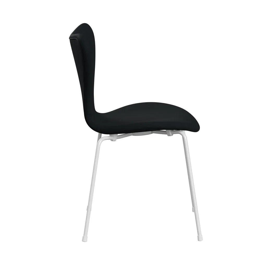 Fritz Hansen Series 7™ Chair Full Upholstery, White/Remix Black (Rem296)