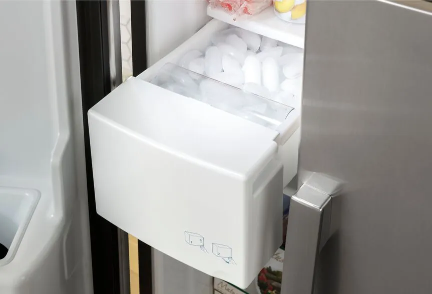 GE White 33" Side-by-Side Refrigerator with Ice & Water Dispenser (23 Cu. Ft.)- GSS23GGPWW