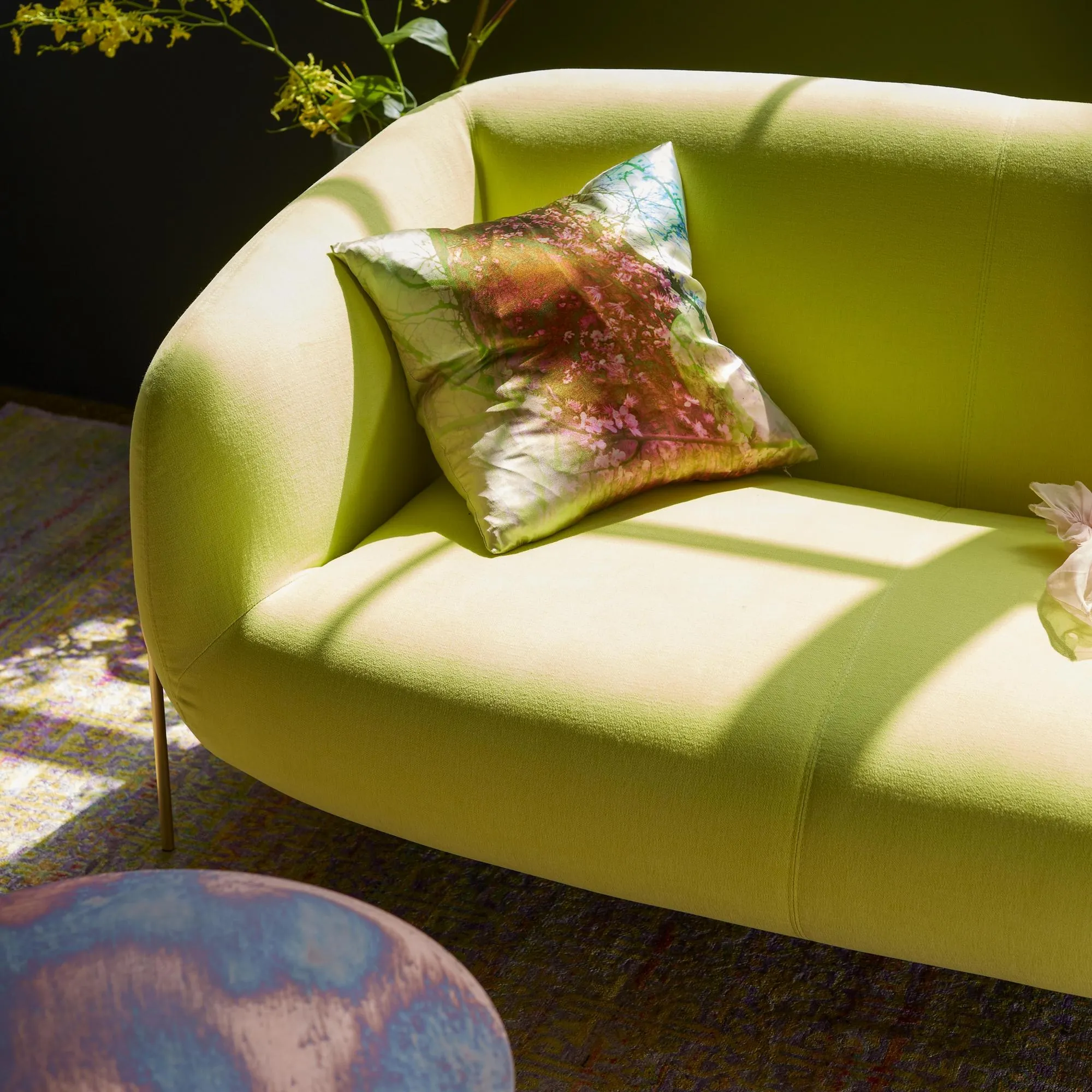 Geo Loveseat, Linen