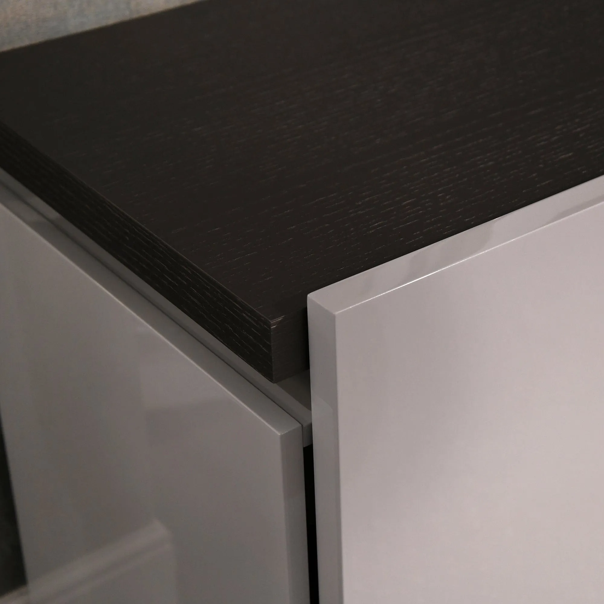 Guarda - 3 Door Sideboard In Oak Gloss Lacquer