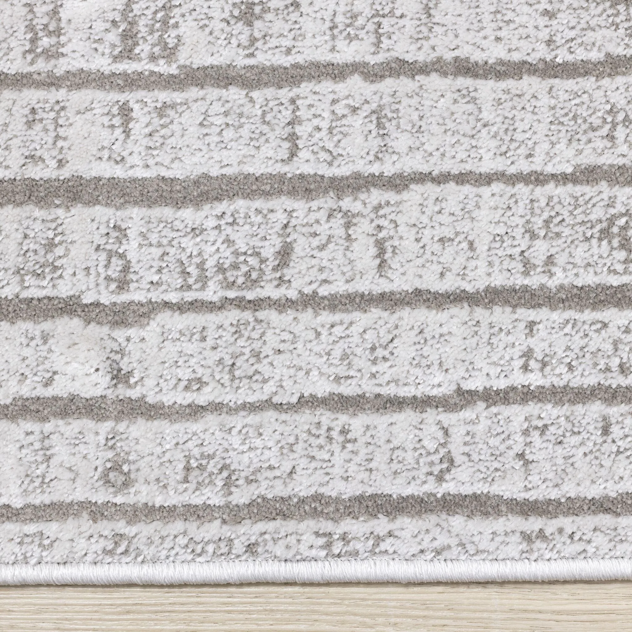 Hayden 5'3" x 7'7" Modern Lines Area Rug - Grey