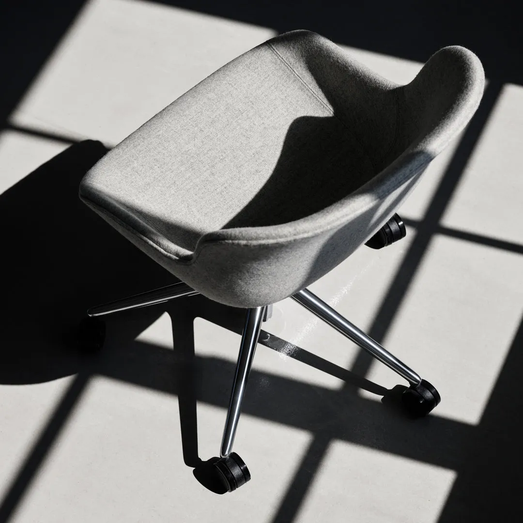 Hyg Chair - 5-Star Base w/ Gas Lift, Upholstered