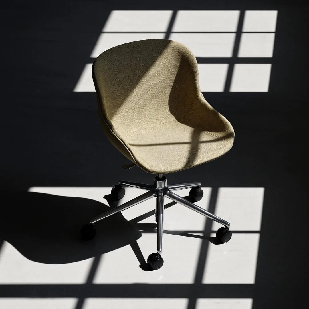 Hyg Chair - 5-Star Base w/ Gas Lift, Upholstered