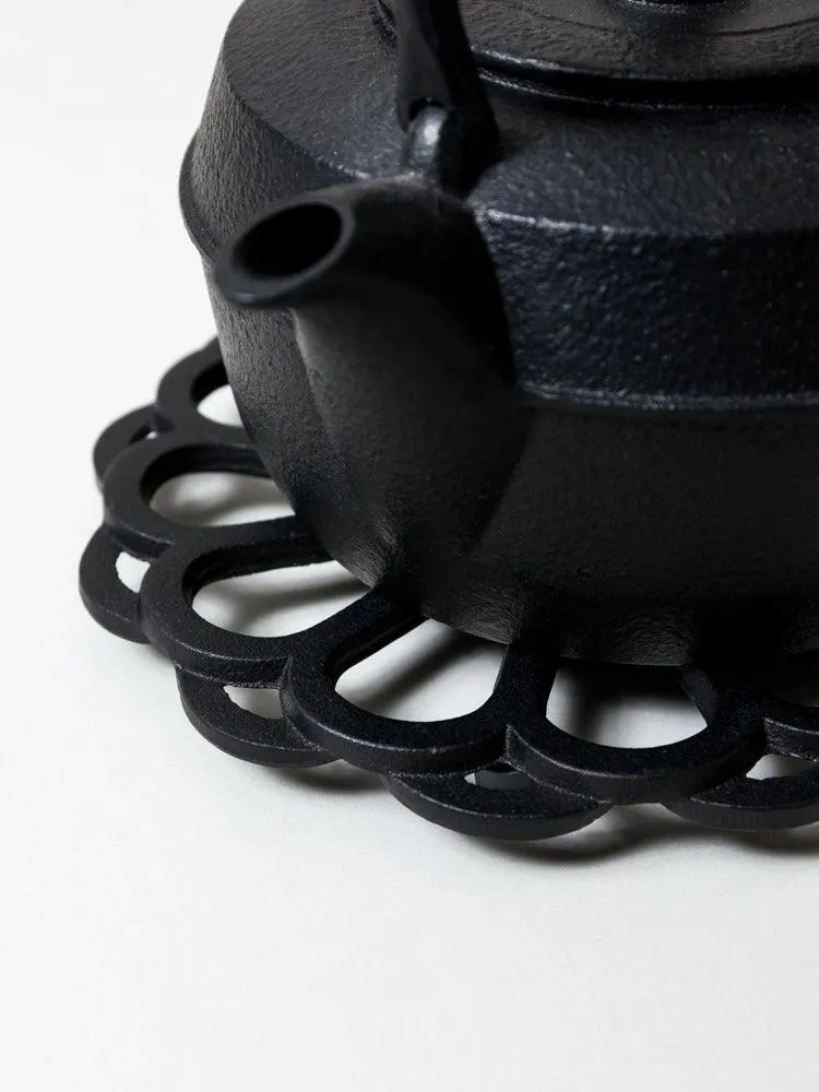 Iwachu Cast Iron Trivet - Kiku