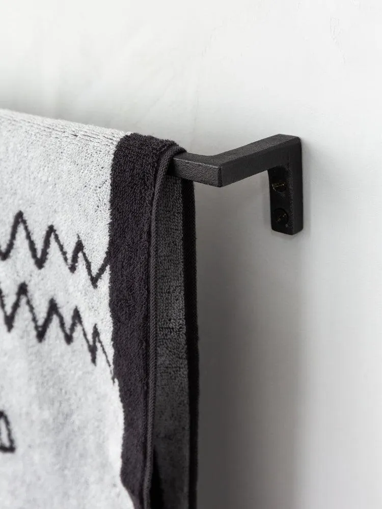 Kanamono Towel Bar