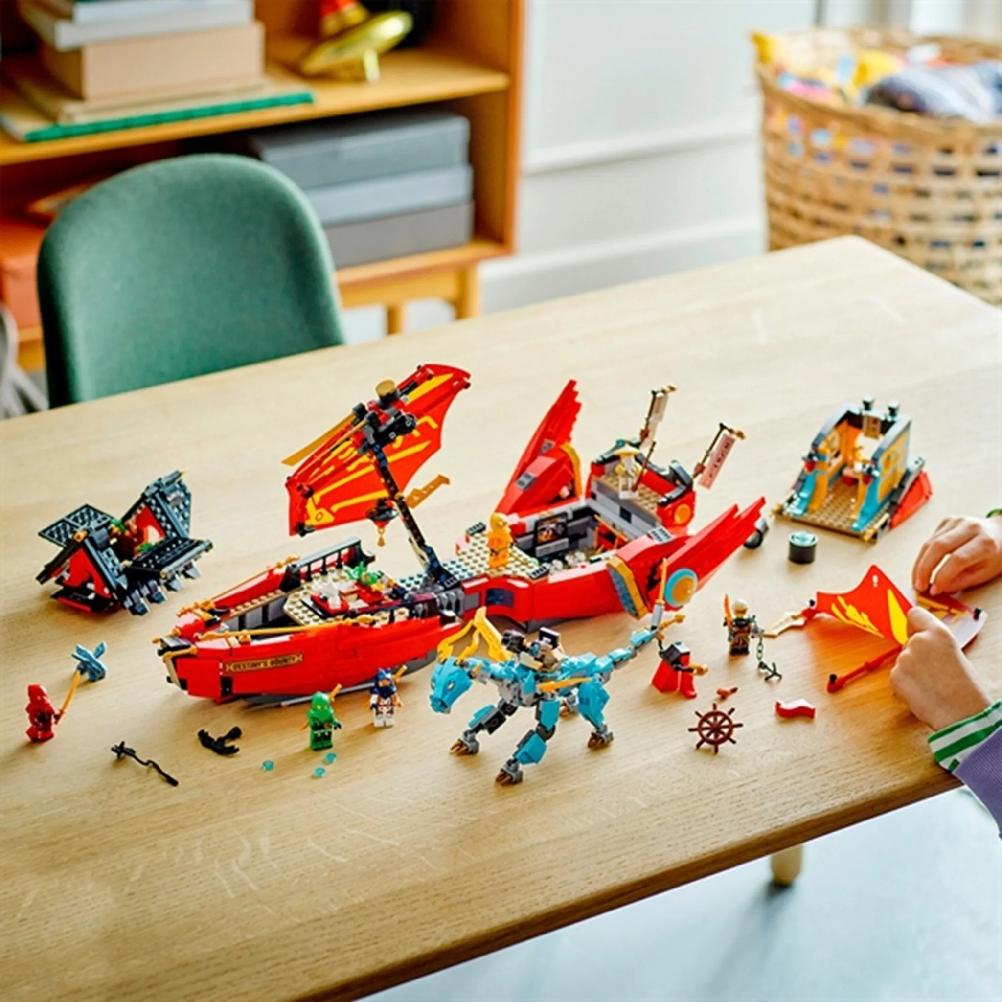LEGO® NINJAGO® Destiny's Bounty - Race against time