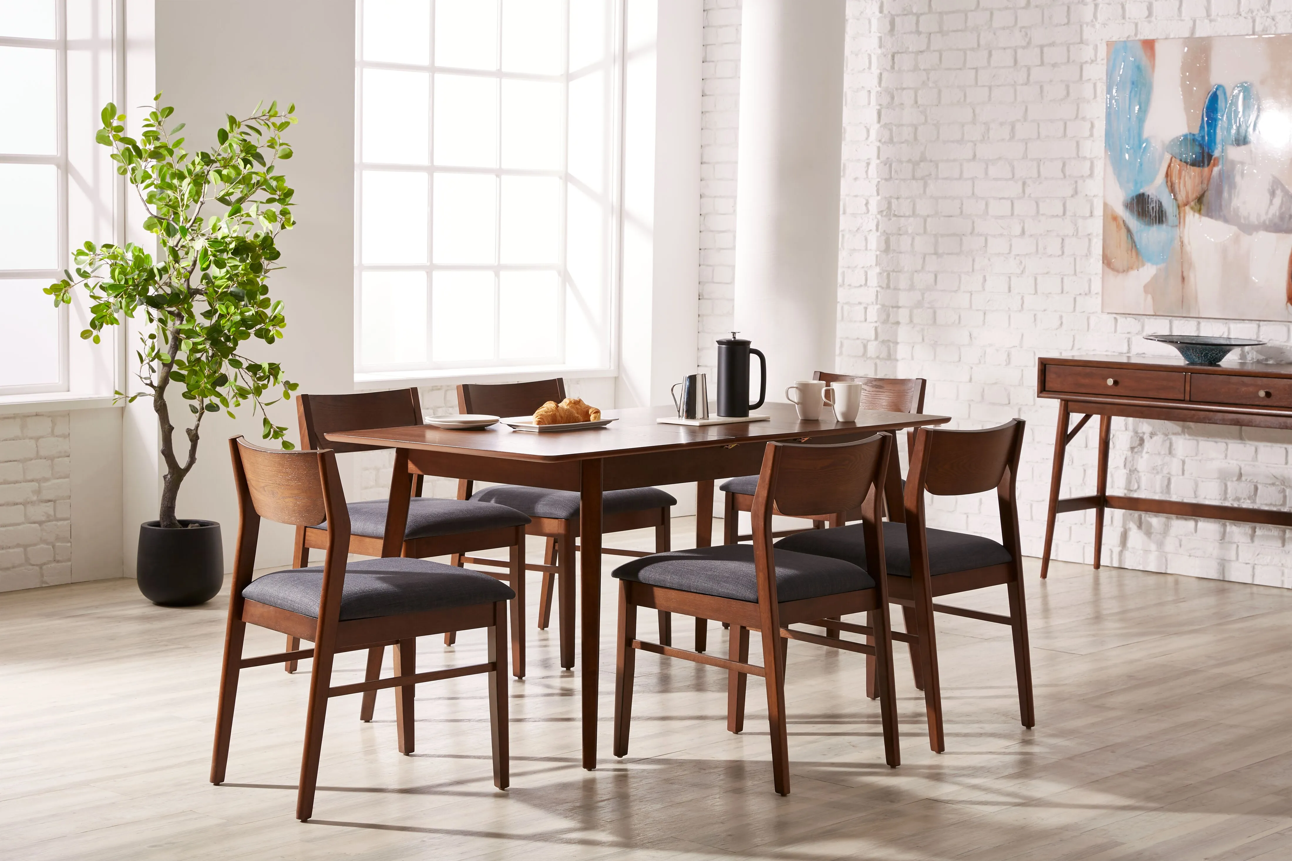Lenard 7-Piece Extendable Dining Set - Walnut