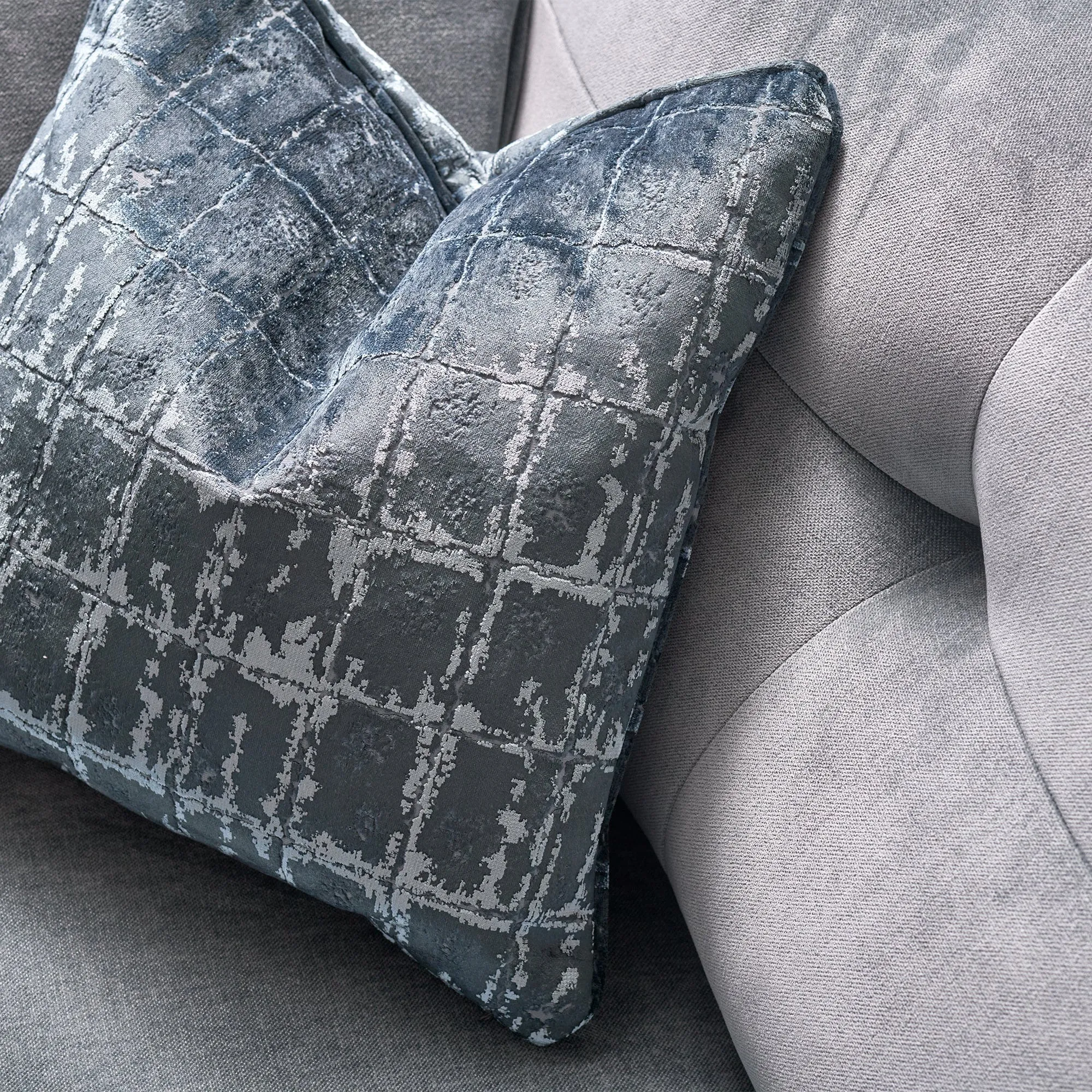 Lola - Chair In Fabric