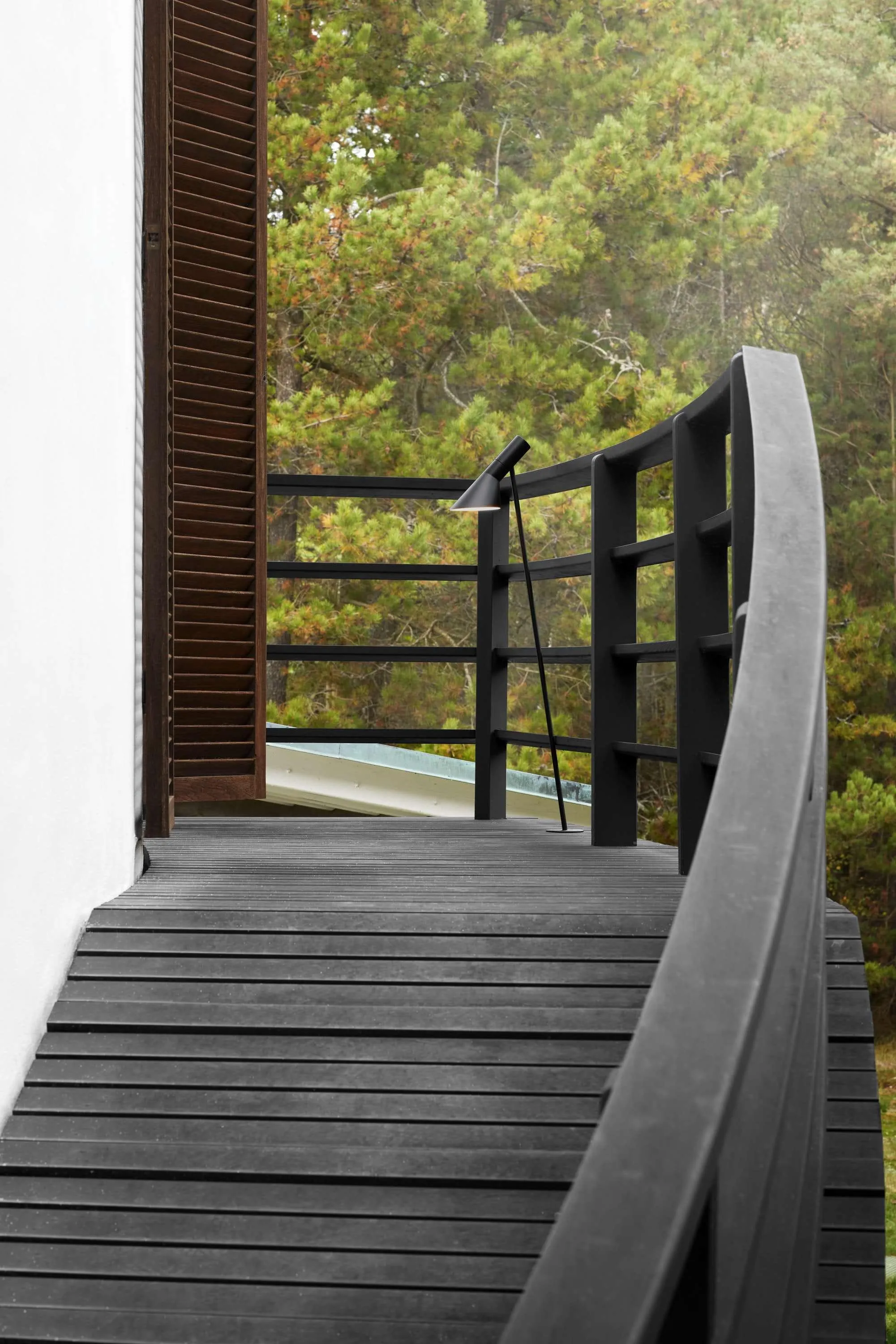 Louis Poulsen Aj Garden Long Bollard Black Led 4000 K 6.5 W, Base Without Adaptor
