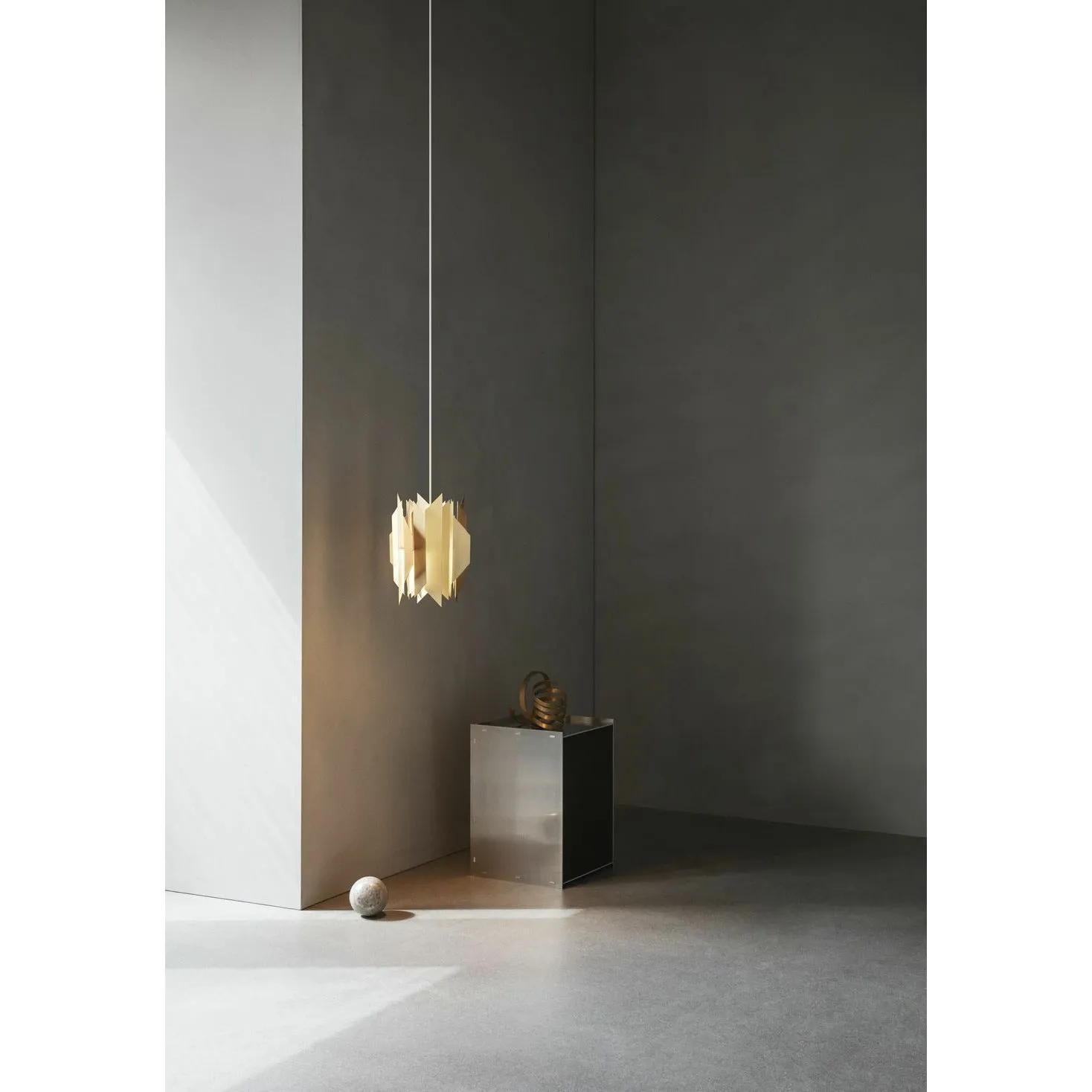 Lyfa Divan Pendant 24,5 Cm, Brass